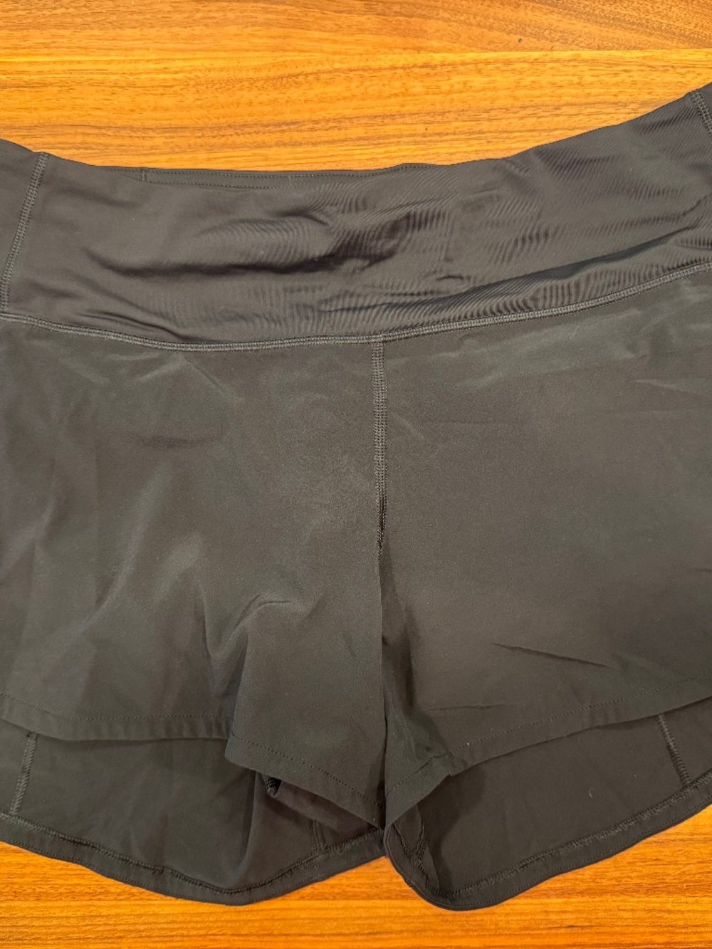 Lululemon Speed Up Highrise 4” inseam black shorts 8 tall